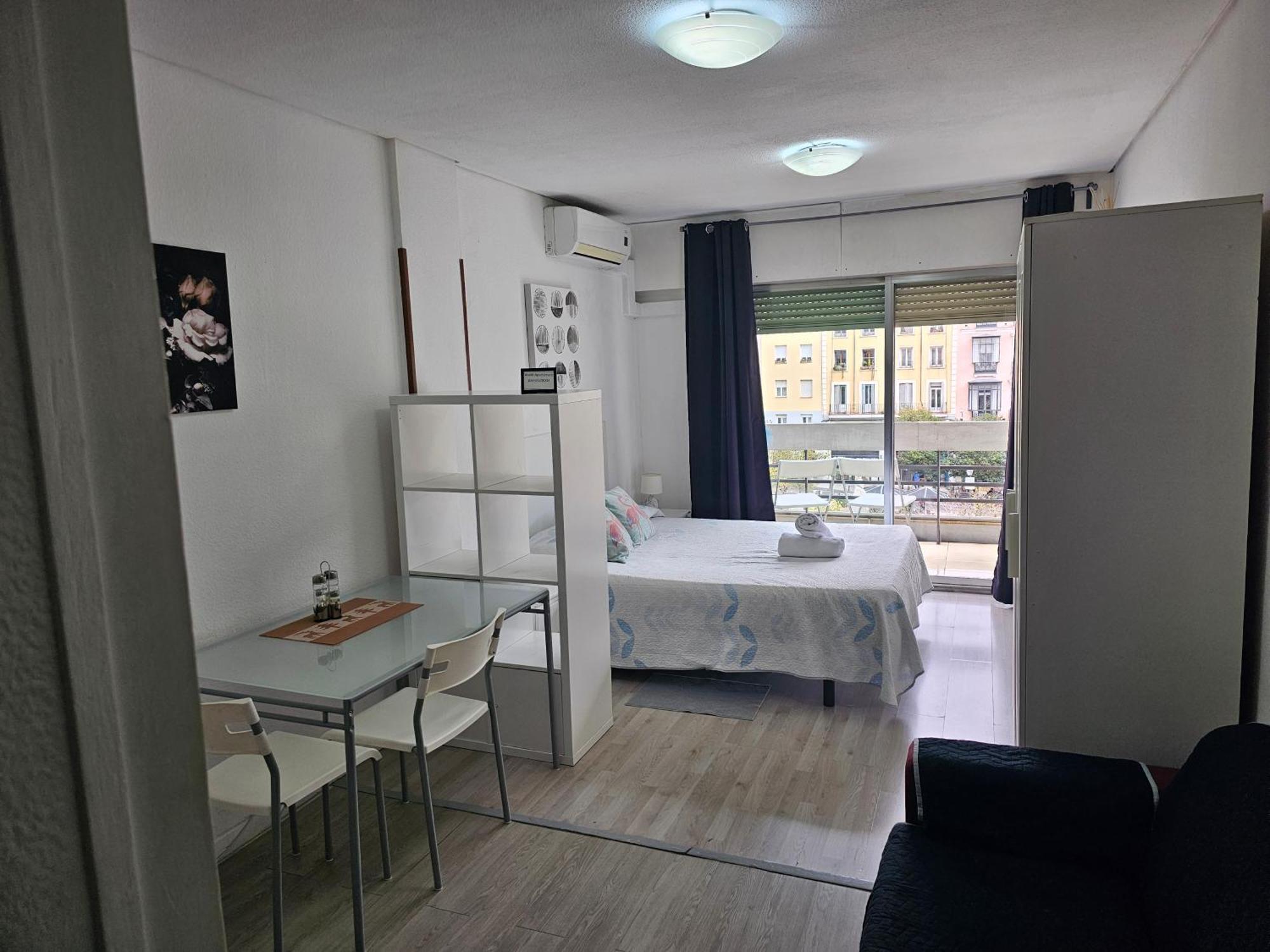 Estudio Doble Con Balcon En Madrid Centro Ngoại thất bức ảnh